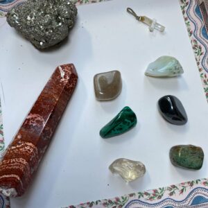 Clearance box 8 - Pendent & tumbles